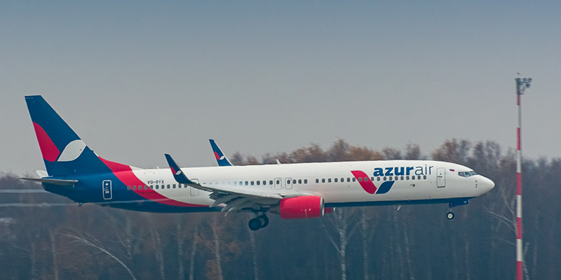  Boeing 737-900ER    (Azur Air) 